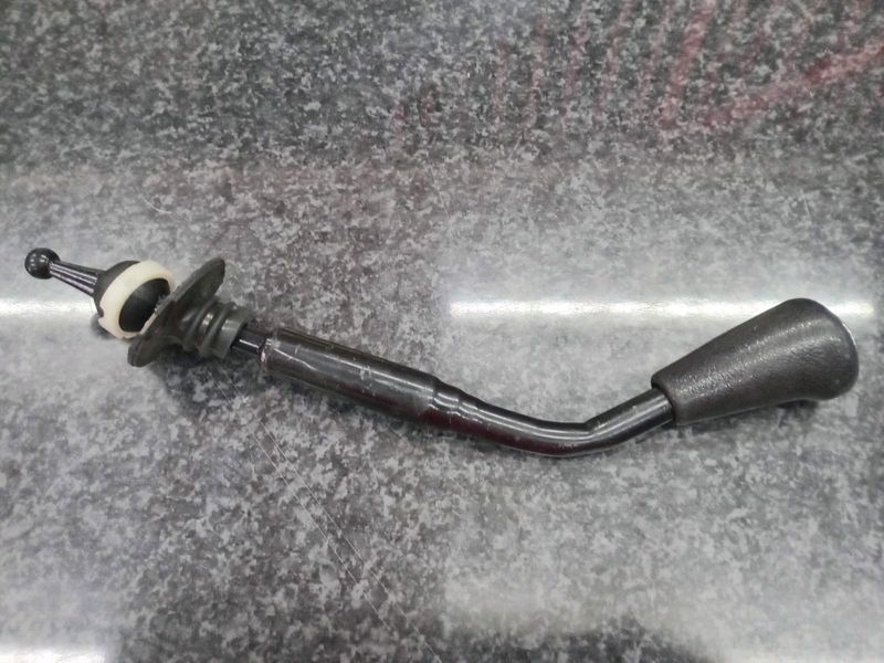 88-99 Ford Courier Gear Lever