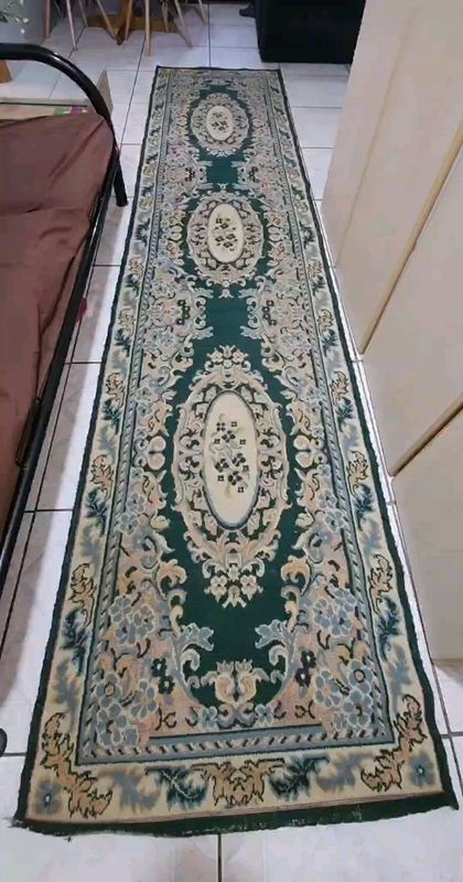 Large runner carpet