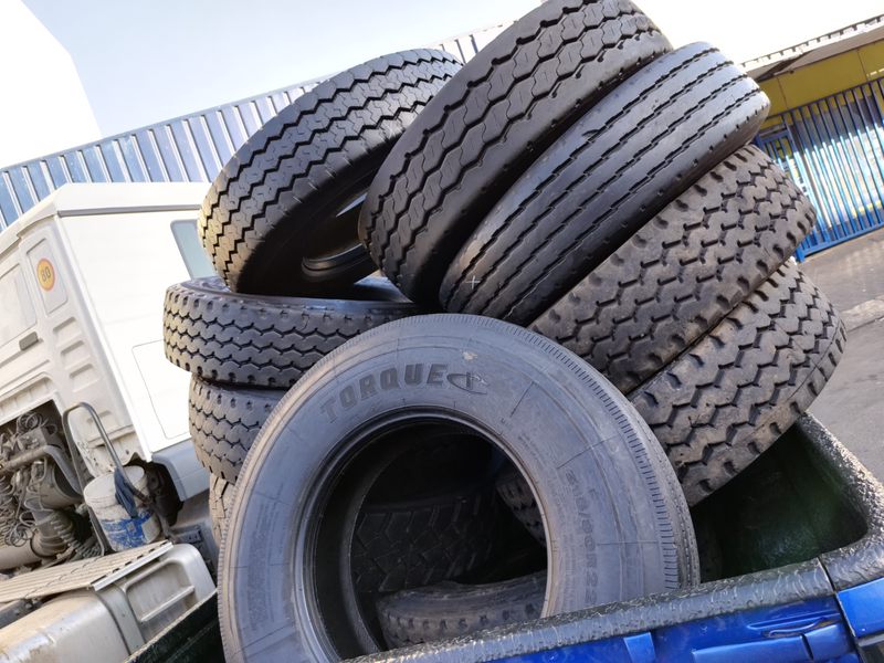 GOOD SECOND HAND TRUCK AND TRAILER TYRES,IGH LOADING ABILITY,SAFE AND RELIABLE: 0745134568