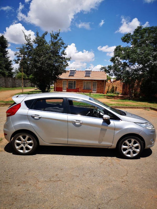 2010 Ford Fiesta Hatchback