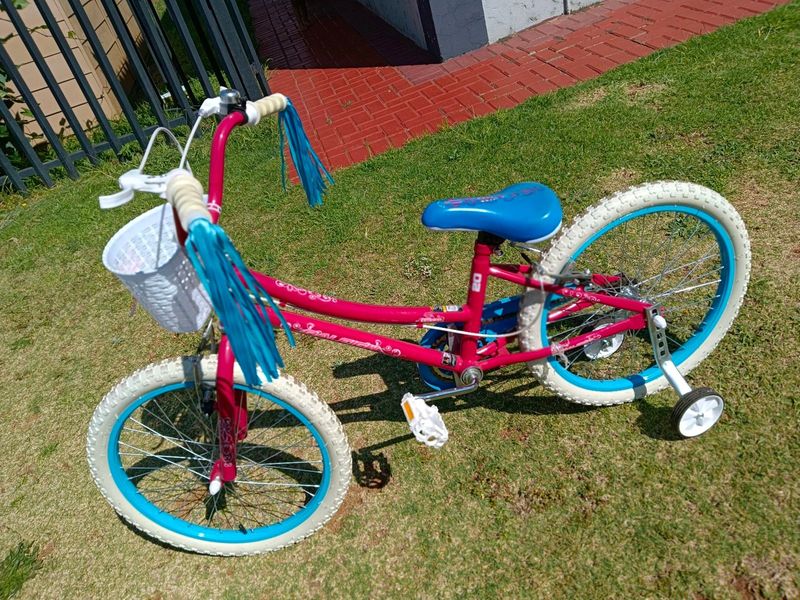 Girl new pink color bicycle for sale