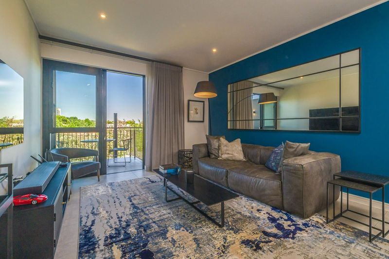 Apartment in Hyde Park For Sale
