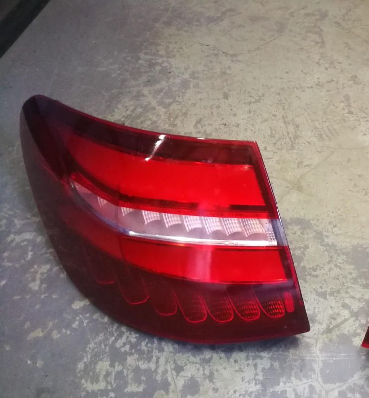 Mercedes-Benz GLC LHS LED Taillight For Sale 071 819 1733&#39;WhatsApp Kato Auto Spares
