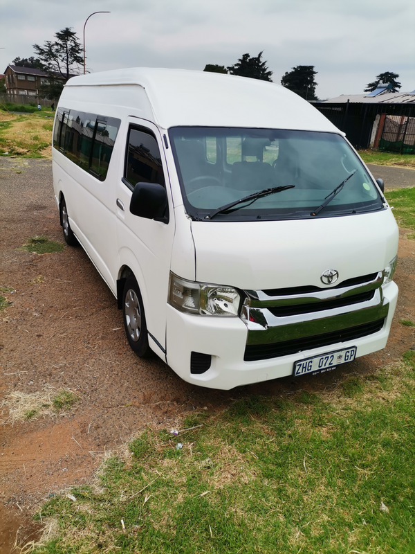 2010 Toyota Quantum MPV/Bus