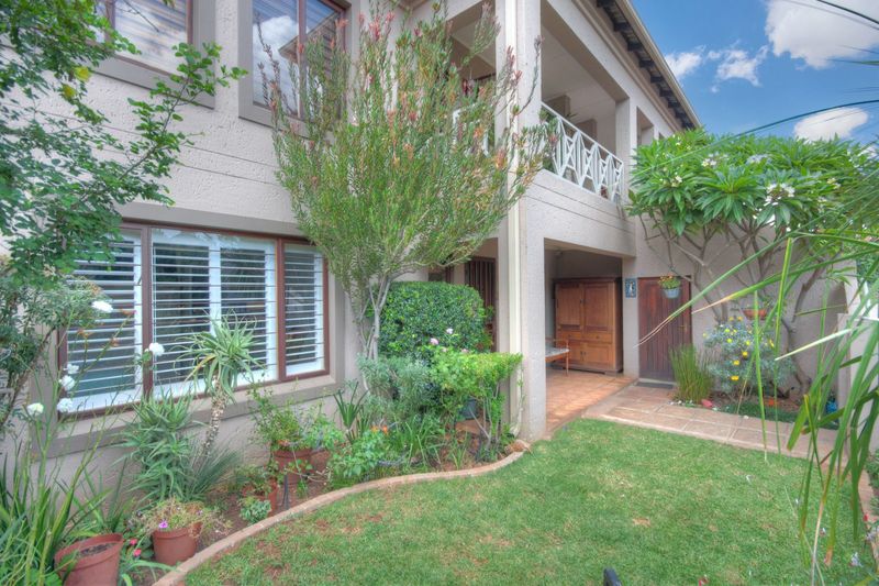 PERFECT LOCK UP AN GO IN A SOUGHT AFTER COMPLEX IN WAVERLEY!!!