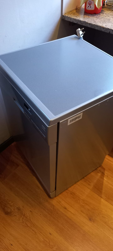 Broken LG Dishwasher-Can be used for parts