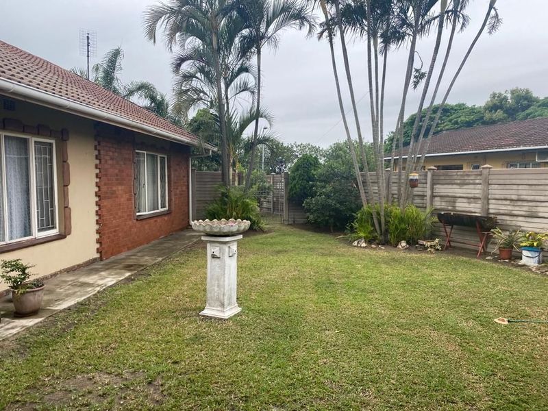 3 Bedroom house with 2 Granny Flats for sale in Arboretum