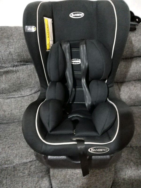 Bambino car seat FOR SALE WITH BOOSTER SEAT