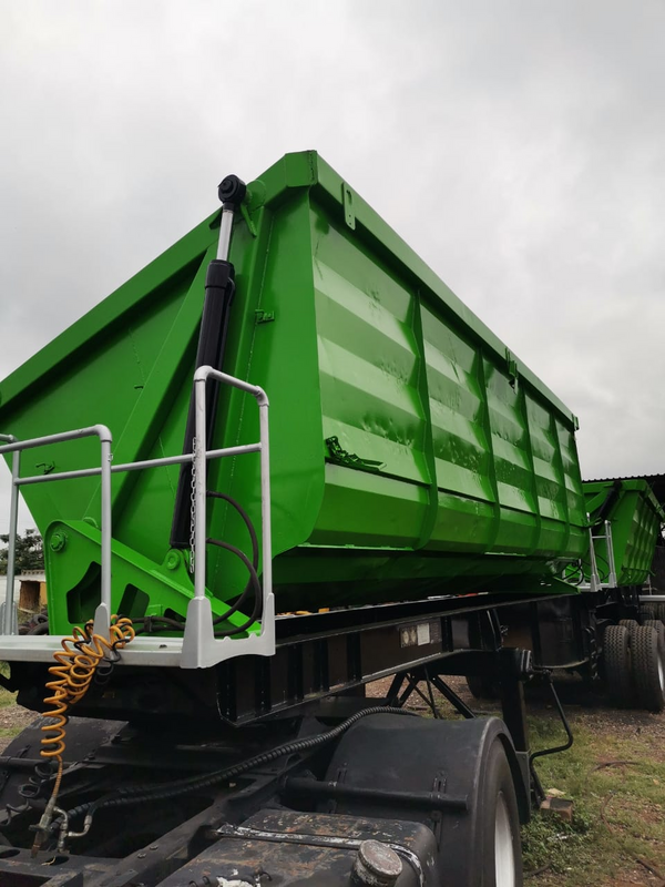 2018 PARAMOUNT SIDE TIPPERS 40 CUBES
