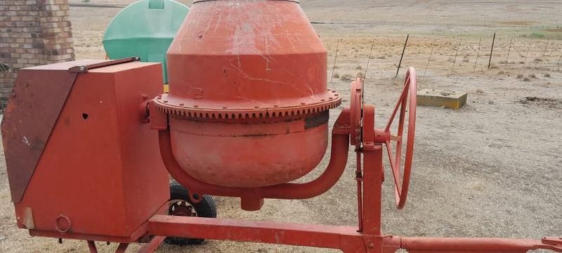 300/400 Concrete Mixer witk Lister Engine