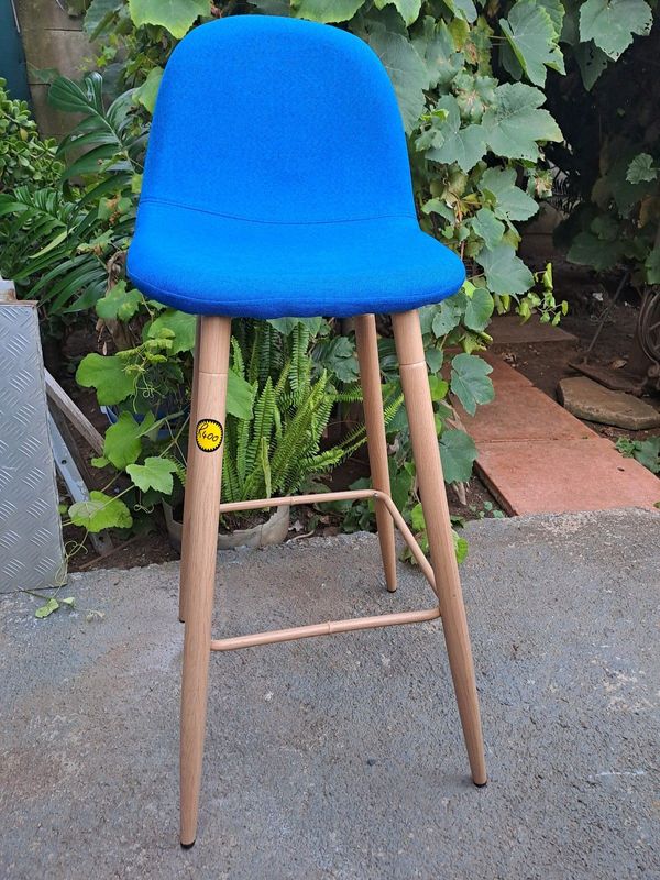 Mona blue bar stool