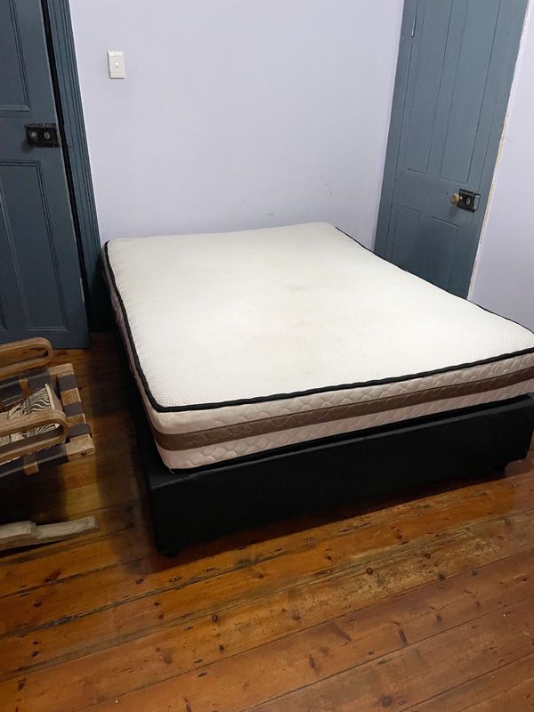 Double Bed &#43; Base