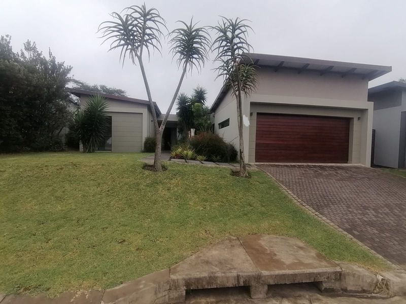 Freestanding 4 bedroom house to rent in Palm Lakes Estate