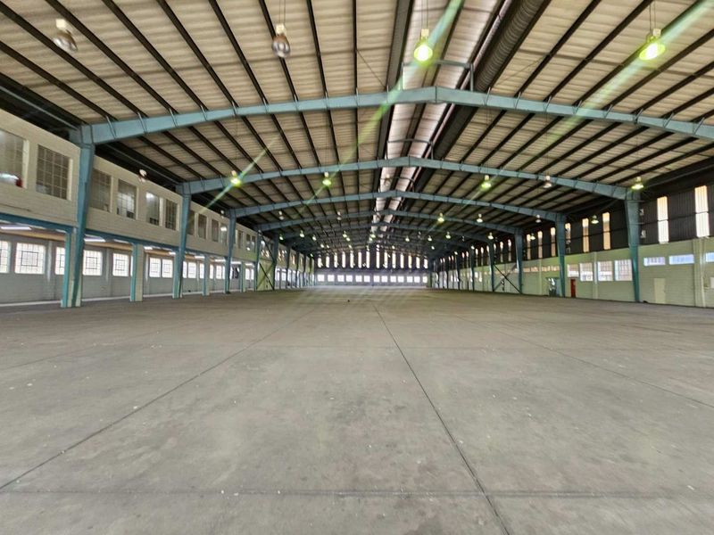 Warehouse available To Let in Isando, Kempton Park