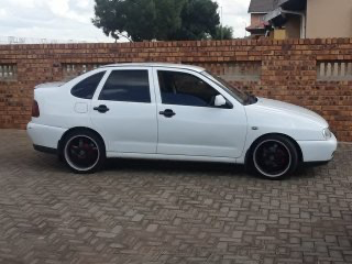 2000 Volkswagen Polo Coupe