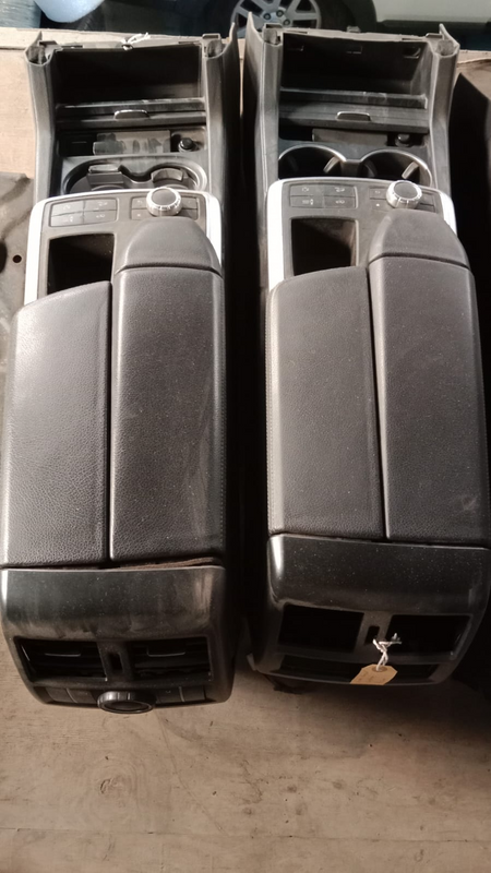Mercedes Benz ML 350 Centre Console Complete available