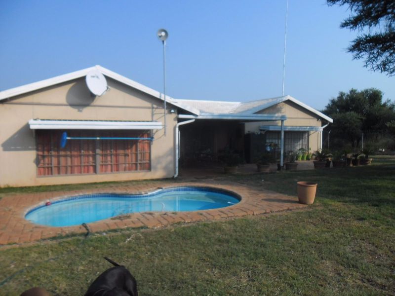 21mÂ² Small Holding For Sale in Rustenburg Rural