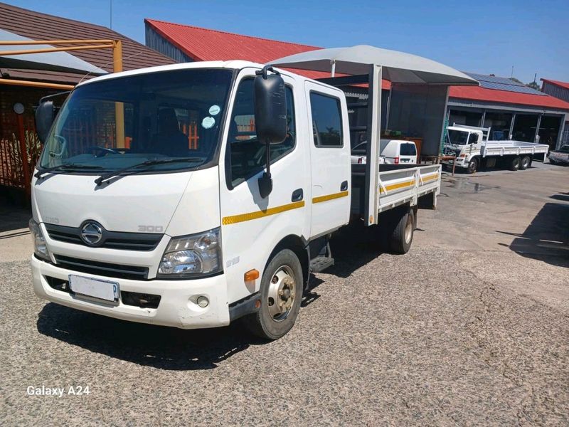Price Dropped&gt;&gt;&gt;2017 Hino 300 915 Crew Cab Dropside