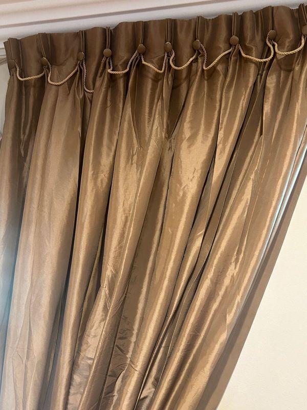 Tailor made curtains