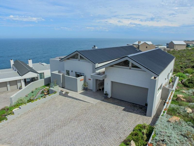 5 bedroom House in Pinnacle Point Golf Estate