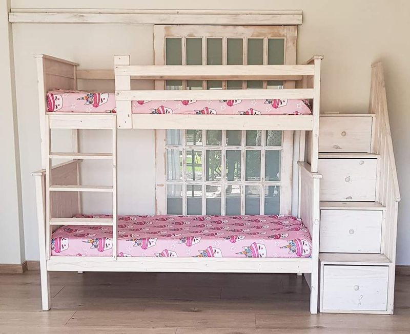 Wooden Bunkbed for sale R5500-00 ( Great condition)