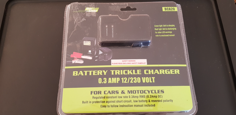 BATTERY  TRICKLE  CHARGER