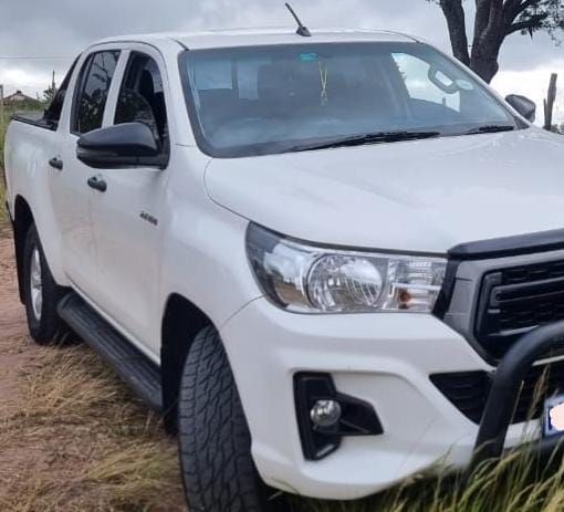 2022 Toyota Hilux 2.4GD6 R325 000 neg immaculate condition