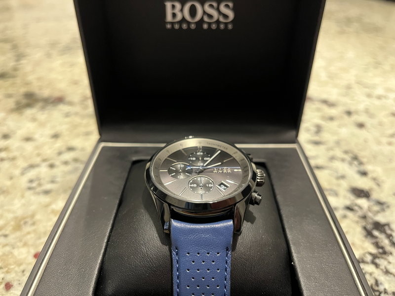 Unwrap Luxury: Hugo Boss Watch, Basically New!