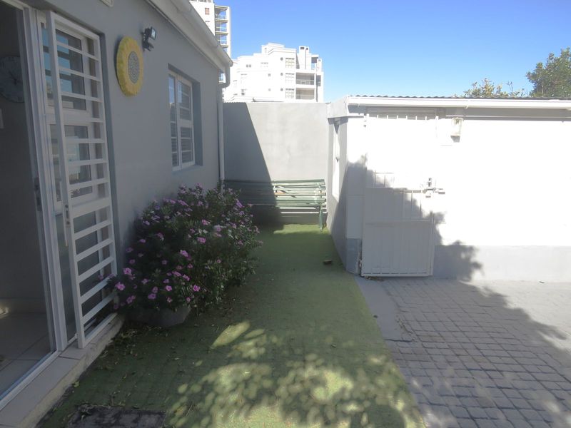 3 Bedroom house for sale in Strand - Close to the sea