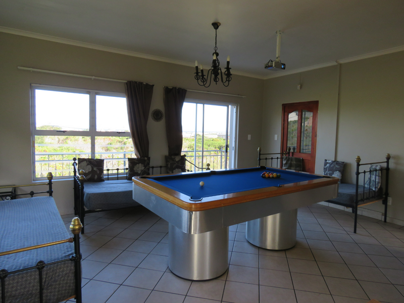 Affordable self catering home in Bettys bay: Sleeps 18 guests