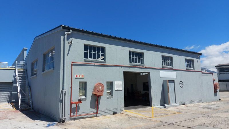 257sqm Industrial Warehouse TO LET in Maitland