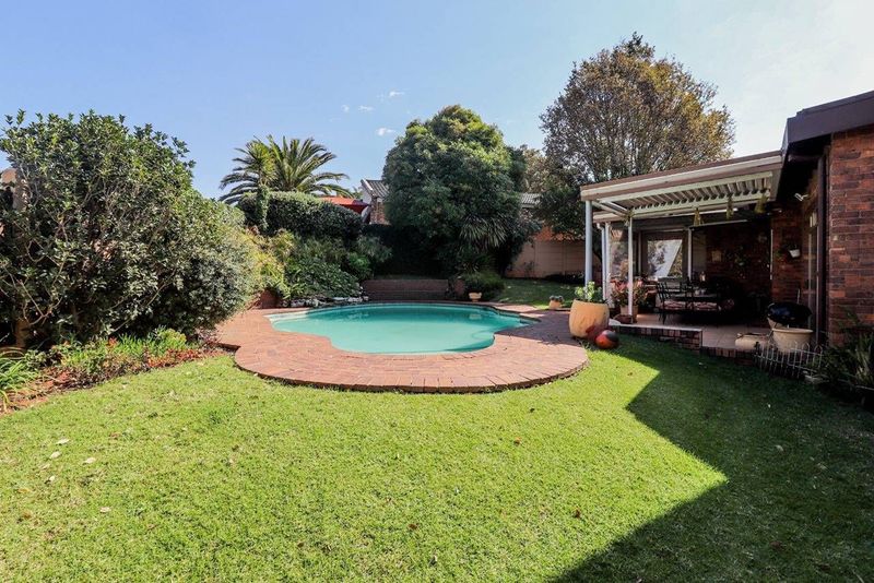 Impeccably Maintained Family Haven in a Tranquil Setting