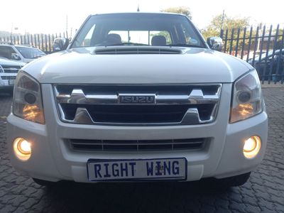 2011 Isuzu KB 300 D-TEQ Extended Cab LX 4x4 for sale!