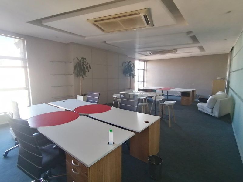 Open Plan, Medium Semi-Serviced Office Space Available To Let In Fourways