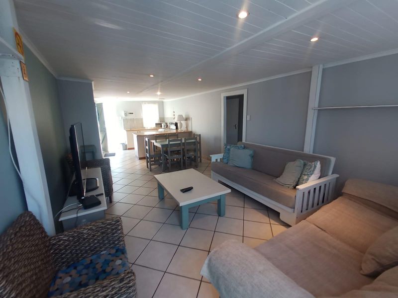 2 Bedroom Self Catering House in Mossel Bay Central