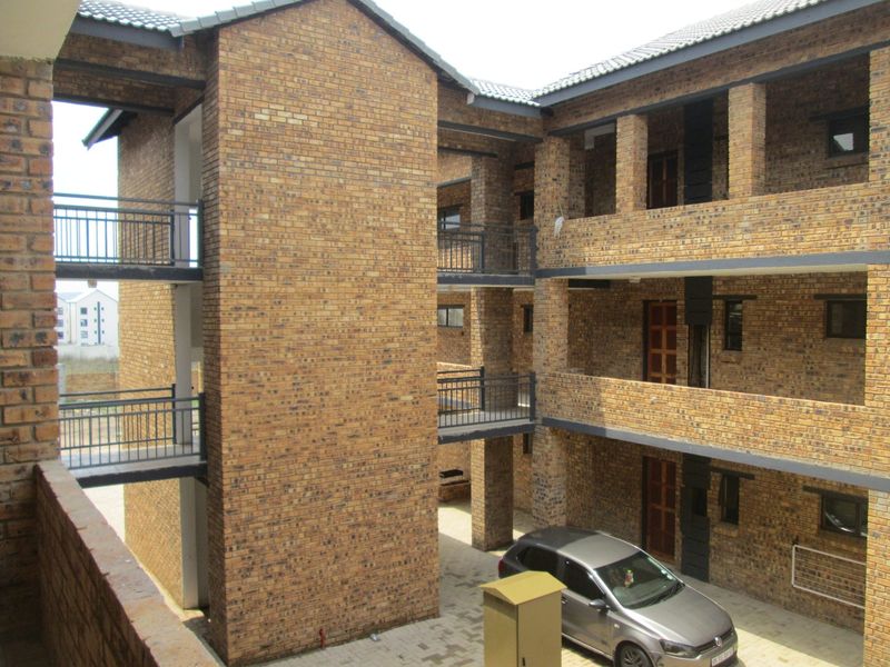 Brand new 2 bedroom Unit in Witfield