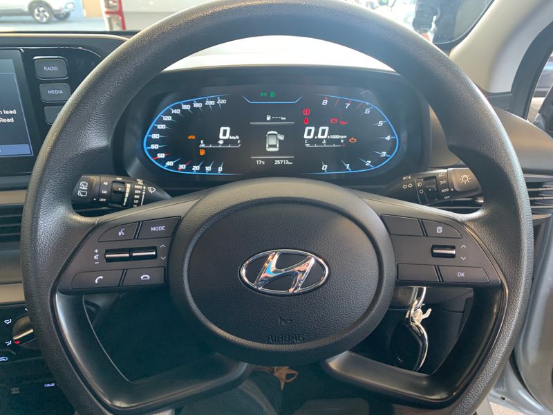 White Hyundai i20 MY21 1.2 Motion with 23000km available now!