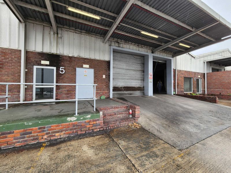 869m2 Warehouse TO LET in Bellville