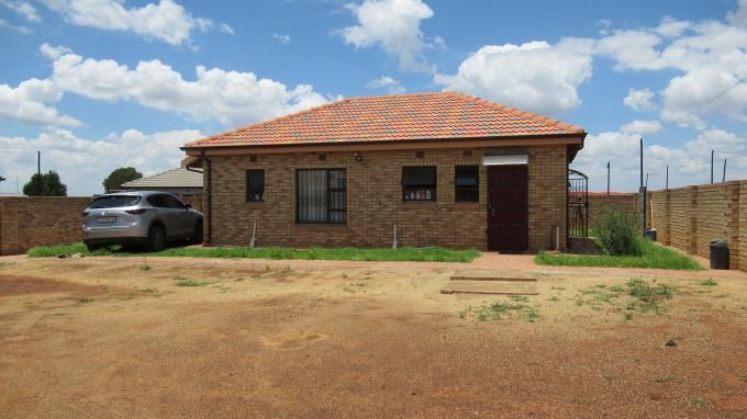 2 Bedroom with 1 Bathroom House For Sale Gauteng