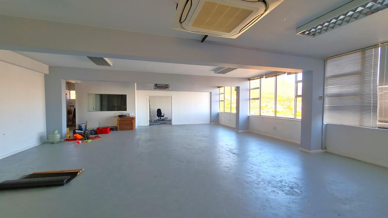 DE WAAL HOUSE | WOODSTOCK | SPACIOUS &amp; BRIGHT OFFICE IN A STYLISH BUILDING