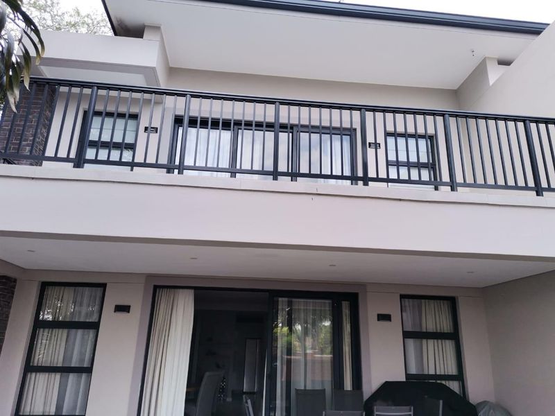 4 Bedroom Town house for Sale in Mount Edgecombe