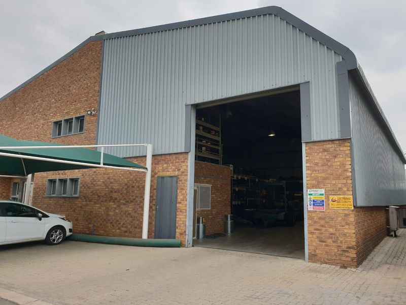 A grade warehouse available to let in Wadeville