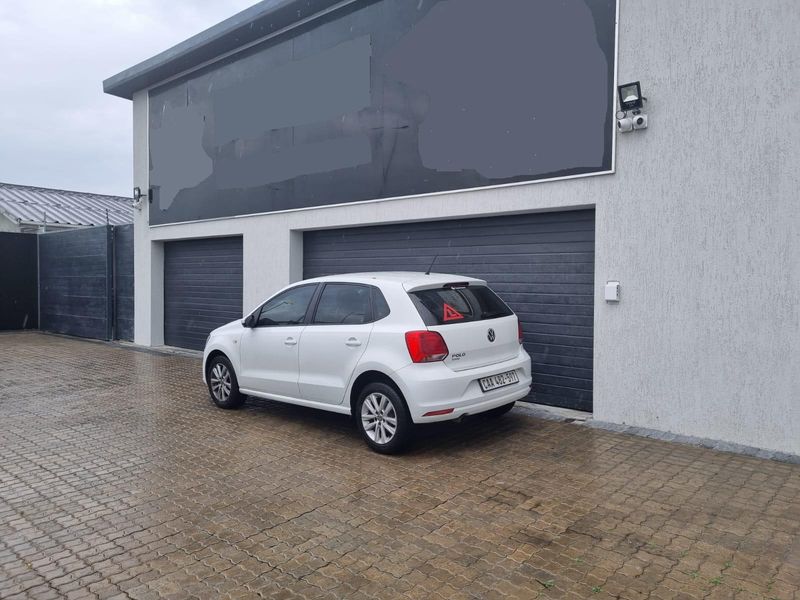 Lotus River | Workshop/Retail space available To Rent corner of Klip Road and Strandfontein Road