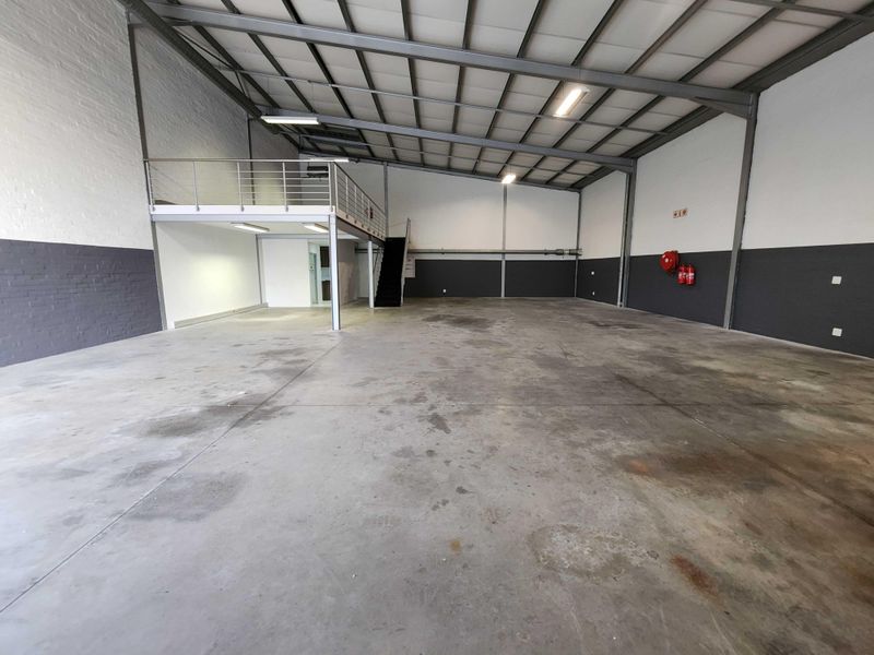 316m2 Warehouse TO LET in Brackenfell