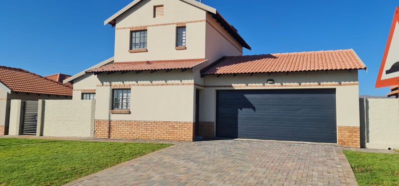 3 Bedroom House For Sale in Hexrivier Lifestyle Estate