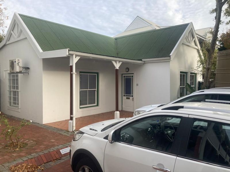 Offices or Rooms for professional in Pastorie Park, Somerset West