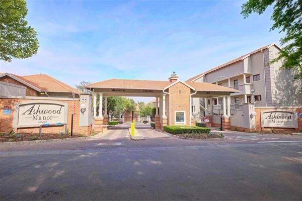 Paulshof -  Spacious 2 bedrooms 2 bathrooms apartment available R10200