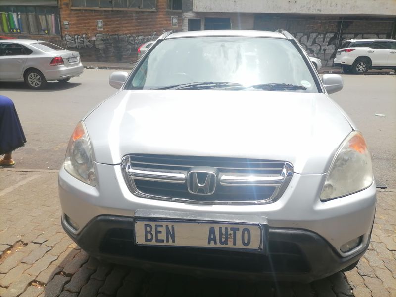 2002 Honda CR-V 2.0 i-VTEC 4x2 Comfort AT, Silver with 120000km available now!