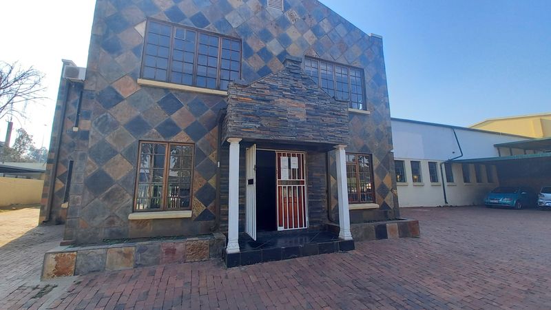1100m² Commercial To Let in Morehill at R27000.00 per m²