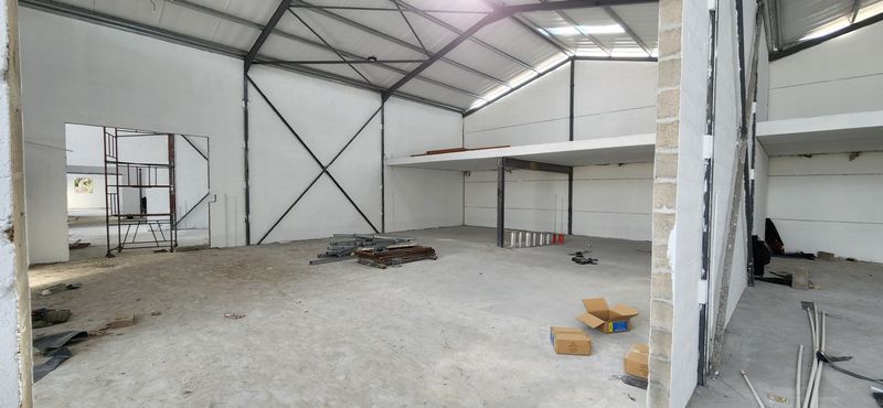 Brand New Warehouse To Let in 24 hour security park with Truck Access.